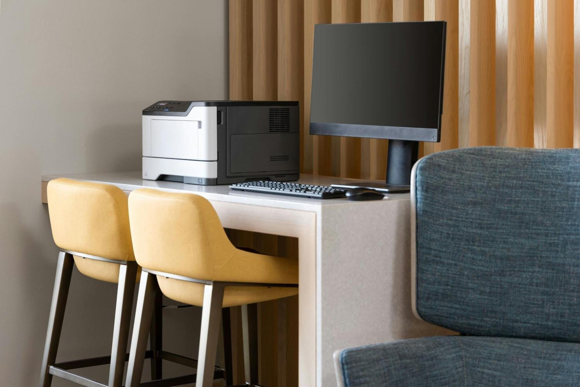 Towneplace Suites By Marriott Монровия Екстериор снимка