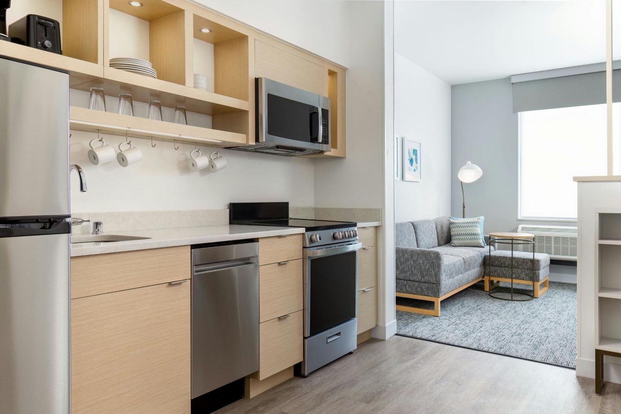 Towneplace Suites By Marriott Монровия Екстериор снимка
