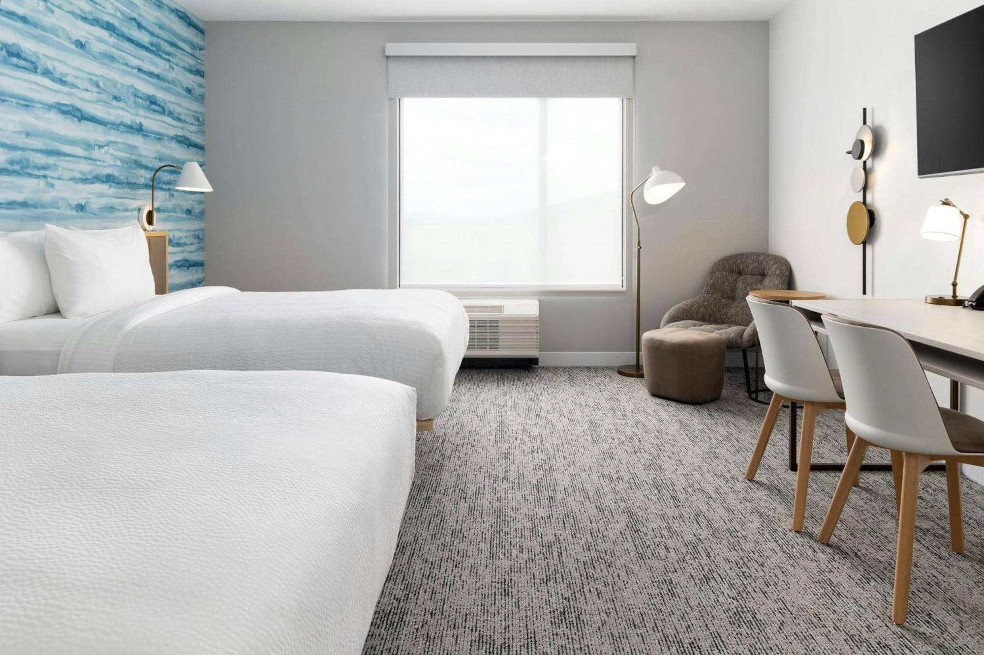 Towneplace Suites By Marriott Монровия Екстериор снимка
